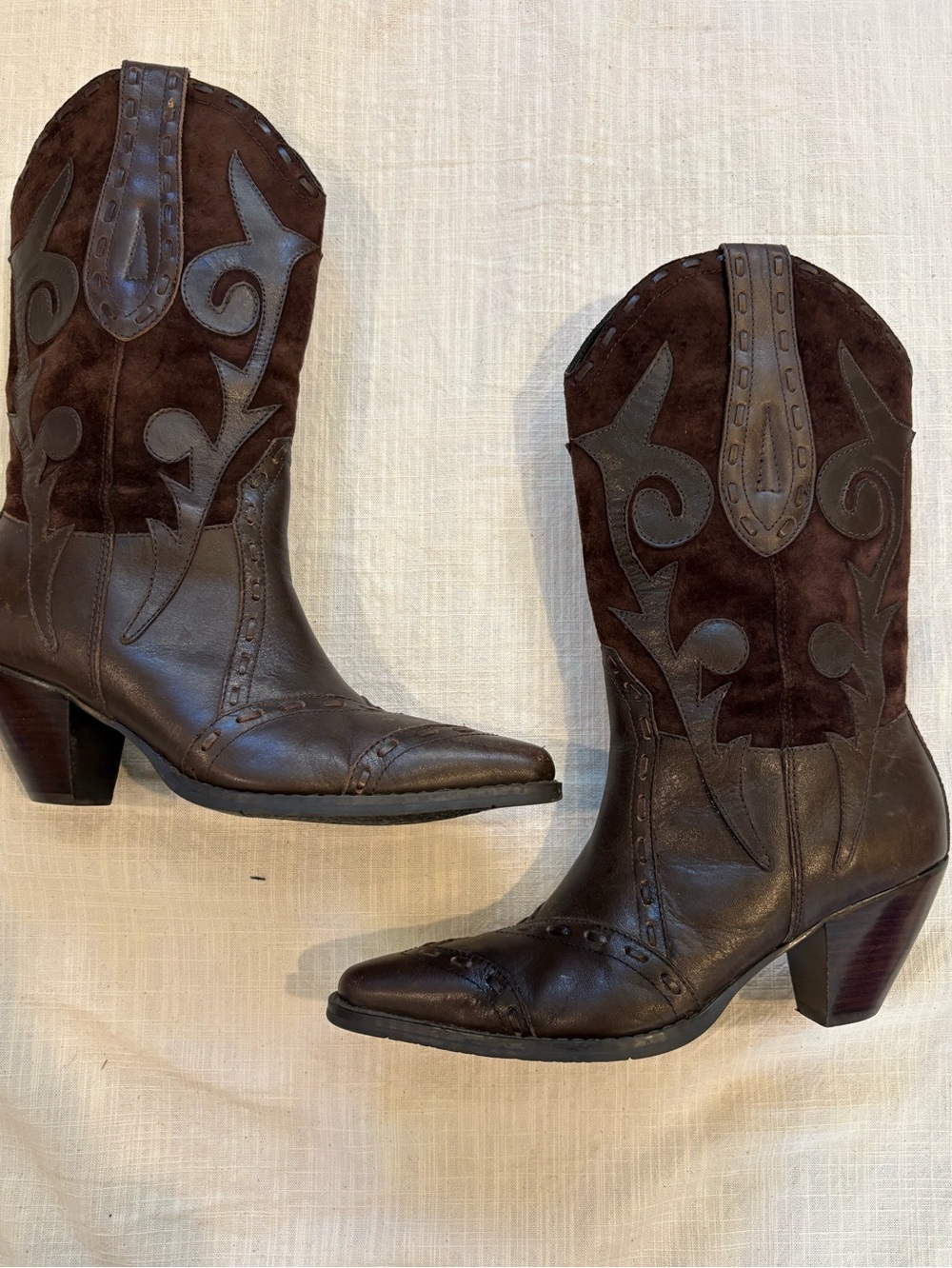 Bass Palomino brown suede and leather cowboy boots size 7